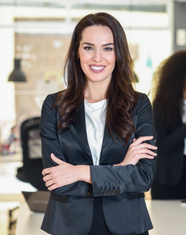 businesswoman-leader-in-modern-office-with-busines-F5UTRK7.png